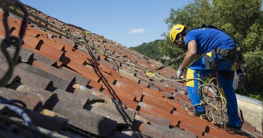 Mantenimiento y Limpieza de Tejados y Canalones Top Tejados Ourense